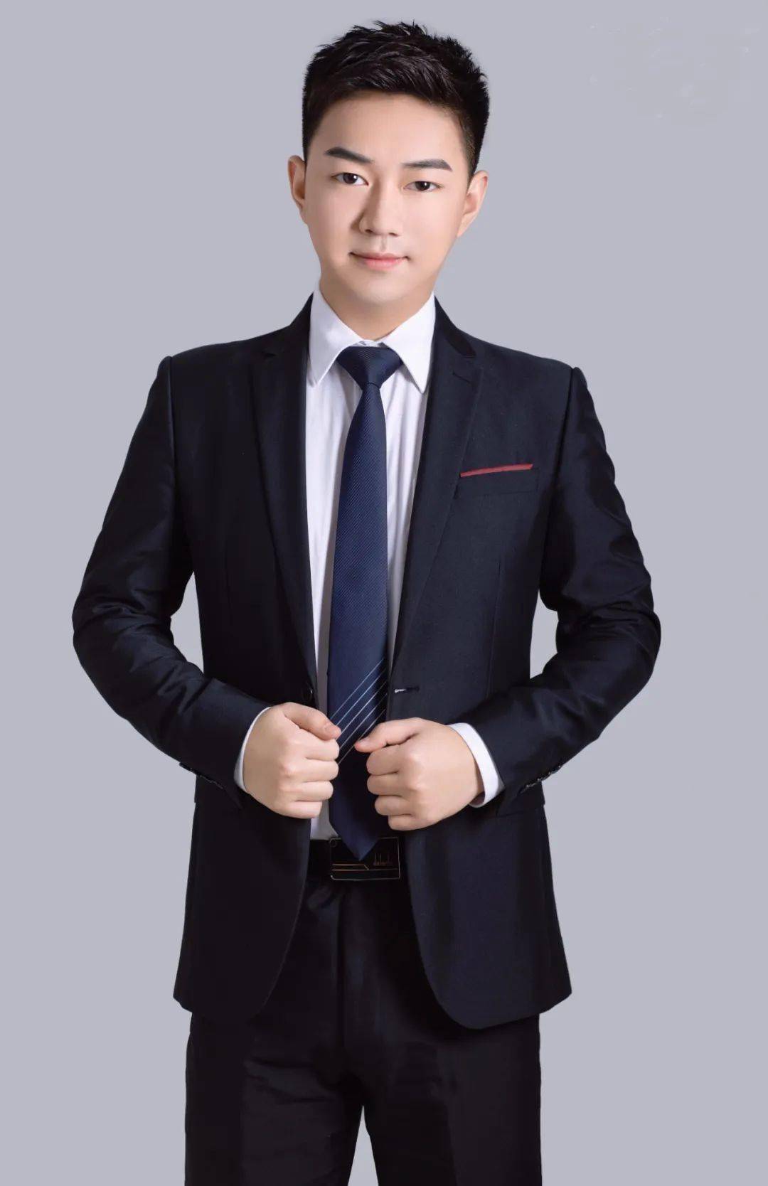 林镇宇 视觉与舞美负责人